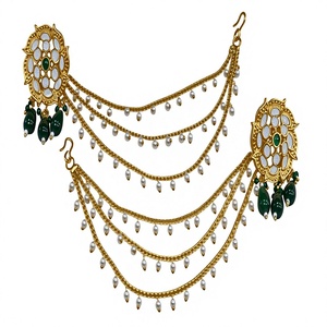 Boucles d'oreilles de créateur de qualité supérieure, aspect perles et pierres, finition dorée, collection pour tenue traditionnelle, pour femmes, pour fêtes, mariages et événements. - Product Image 2