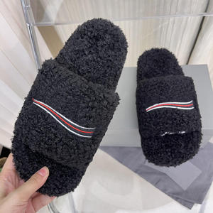 Ciabatte di Design 2026 per <span class=keywords><strong>Uomo</strong></span> e Donna, Sandali <span class=keywords><strong>con</strong></span> Pelliccia e Piattaforma alla Moda, <span class=keywords><strong>con</strong></span> Ricamo, Caldi, Taglie 35-46 - Product Image 2