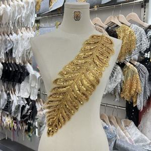 Bán buôn Vàng <span class=keywords><strong>sequin</strong></span> hoa đính thêu ren các bản vá lỗi đính cườm ren đỏ đính cho may Evening Gown phụ kiện - Product Image 1