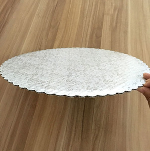 Supports ronds dorés jetables pour gâteaux et pizzas, bases de moules à gâteaux, plateaux en carton anti-graisse pour desserts et pâtisseries - Product Image 4