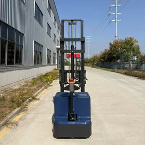 Apilador Eléctrico Inteligente de 2000 kg, Carretilla Elevadora Manual para Almacenamiento Eficiente Impulsado por Tecnología, Apilador Manual Eléctrico de 2 Toneladas - Product Image 1