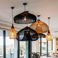 Luminaire suspendu en rotin tressé créatif, style d'Asie du Sud-Est, pour salons/salles à manger