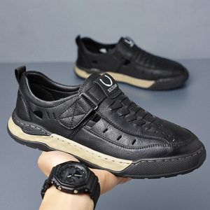 Zapatos Casuales de Piel Suave para Hombre XiuXian, Mocasines Perforados con Cierre de Velcro, Transpirables, Color Caqui - Product Image 2