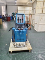 Machine à mousse pulvérisée bicomposante de qualité industrielle avec pompe d'alimentation pour l'isolation en polyuréthane, le revêtement imperméable et le coulage