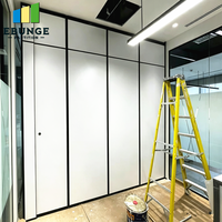 Cloison amovible en aluminium noir avec finition bois pour bureau et restaurant