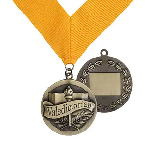 Manufacture Metal Medals 3D Horor Bachelor Hat Crown Award Valedictorian Medal Custom Graduation Medal