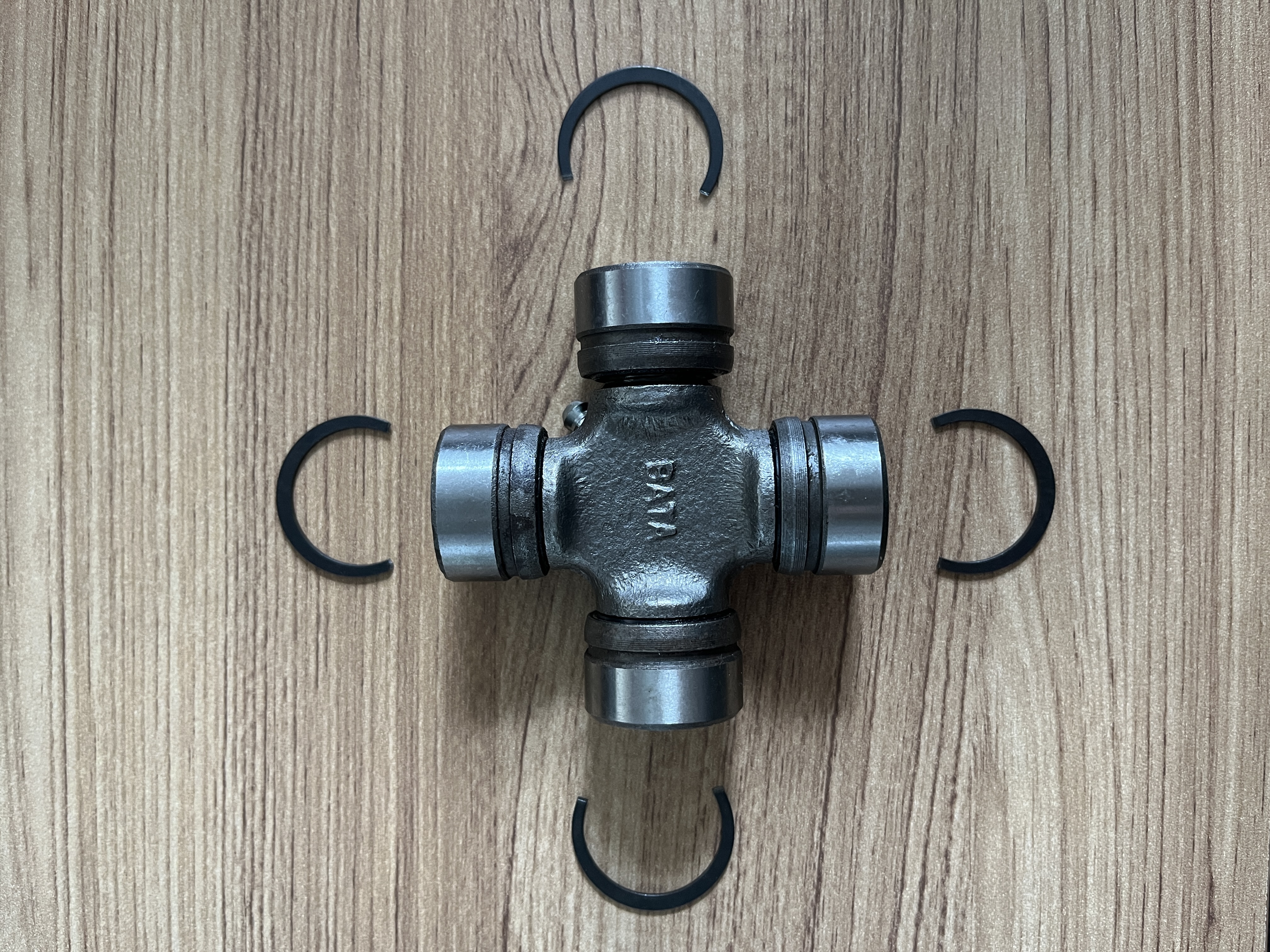 ONEKA Universal Joint for Toyota Land Cruiser HILUX VI