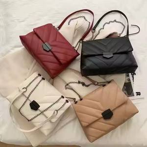 THK0045 Nouveaux sacs de luxe à chaîne en cuir Pu de grande capacité Sacs de rangement pour pochette à provisions en bandoulière - Product Image 1