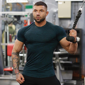 Camiseta de secado rápido para hombre, camiseta transpirable para correr y entrenar, material de alta calidad y servicios de impresión personalizados - Product Image 6