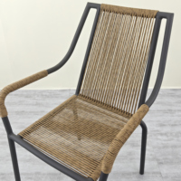 Fauteuil de bistrot moderne en aluminium et rotin tressé, résistant aux UV, imperméable, empilable, pour l'extérieur, café, restaurant, jardin