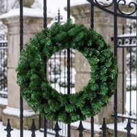 Künstlicher Unverzierte PVC-Weihnachtskranz Grüner Kunstgirlanden-Rohling für DIY Weihnachtsdekorationen auf Lager