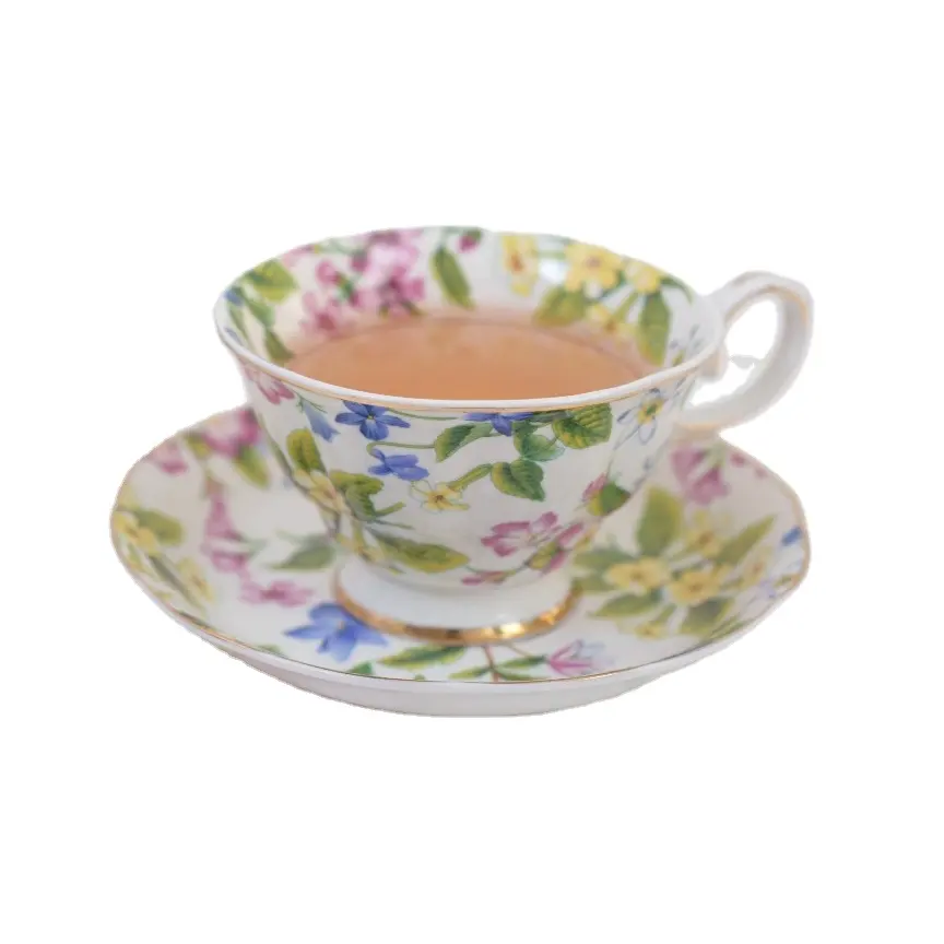 Fabriek Direct Engeland Stijl Nieuwe Bone China Keramische Gouden Rand Bloem Luxe Thee Cup Met Schotel