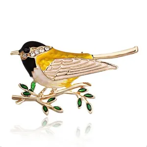 New Women Fashion Rhinestone Enamel Bird Brooch Cute Vivid Flying Fledgling Bird Brooch Scarf Dress Coat Lapel Pins Gift
