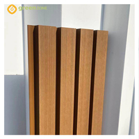 Panneau mural en bois plastique rainuré 3D, revêtement mural extérieur, panneau mural composite WPC décoratif pour café