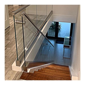 Ringhiere per <span class=keywords><strong>Balconi</strong></span> e Scale <span class=keywords><strong>in</strong></span> Alluminio con Pannelli <span class=keywords><strong>in</strong></span> <span class=keywords><strong>Vetro</strong></span> Senza Telaio, Moderne, per Ville e <span class=keywords><strong>Balconi</strong></span> Esterni di Foshan - Product Image 1