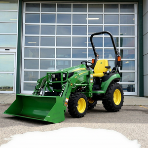 Tracteur compact à roues John Deere 3038E, 70 CV, 4 roues motrices, transmission par engrenages, garantie 5 ans sur le moteur, utilitaire agricole multifonctionnel - Product Image 1