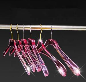 מותאם אישית נצנצים ילדים ברור פלסטיק ורוד אקריליק מעיל פרספקס חולצה שקוף מכנסיים בד קולב - Product Image 2