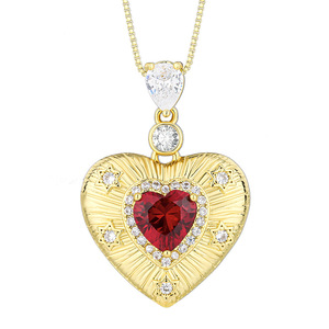 Collana con Ciondolo a Cuore in Zirconia Cubica Rossa da 10mm, Placcata in Oro su Rame Ecologico, per Uso Quotidiano Femminile - Product Image 1