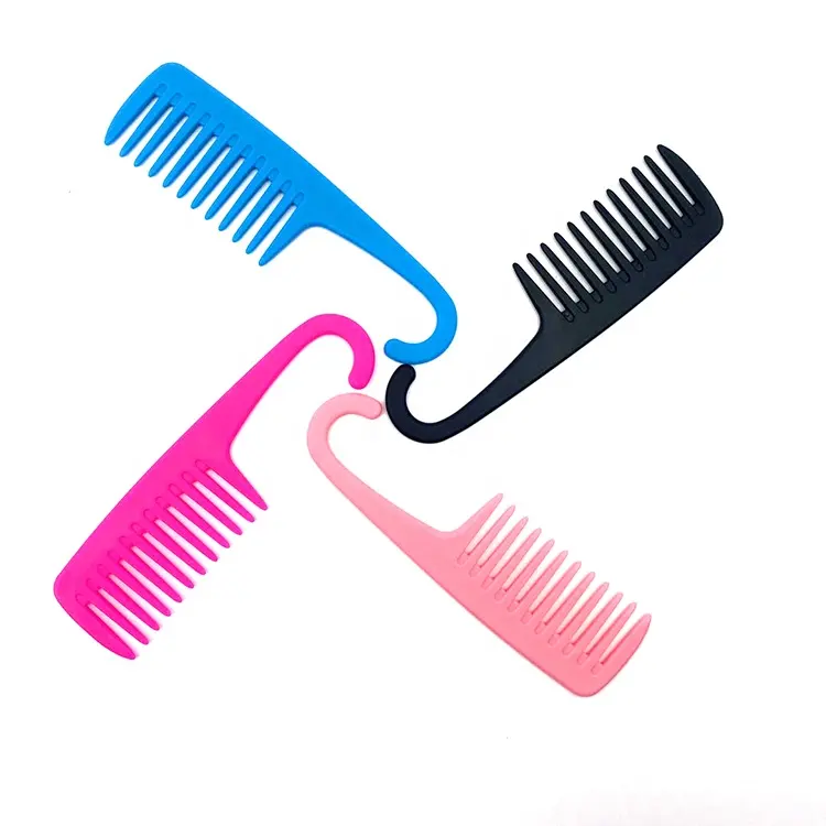 गर्म बिक्री प्लास्टिक विस्तृत दाँत बाल कंघी स्नान शावर हेयर कंघी करने के लिए हुक के साथ फांसी कंघी बाल ब्रश