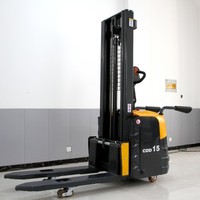 Chariot élévateur électrique 1,5 tonne de fabrication chinoise avec mât en acier C, batterie au plomb-acide et roues de charge en PU pour le transport de palettes en atelier