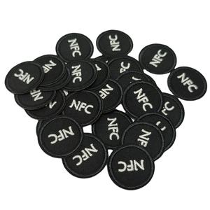 Etiquetas Textiles Inteligentes con Chip FPC Integrado, Resistentes al Calor, con Tecnología NFC de Alta Temperatura GSC - Product Image 1