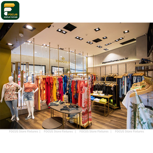 Étagère de présentation de vêtements de style nordique, armoire à vêtements en bois, étagère ouverte, aménagement intérieur de magasin - Product Image 4