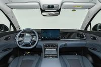 BYD Sealion07 DM-i PHEV Hybride SUV 5 places Automatique Essence-Électrique Crossover Familial 2026 pour Distributeurs Étrangers