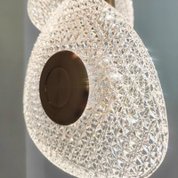 Lampe à LED Hôtel de luxe Chambre à coucher Lit Lustre Acrylique Usine Petit Eclairage Suspendu Personnalisé Lampes Dorées