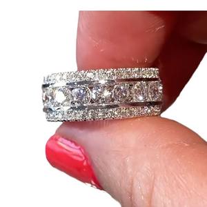 Anello da Donna Q638 in Oro Bianco con Diamante Taglio Brillante Rotondo Colore G Naturale Gioiello di Fidanzamento - Product Image 5