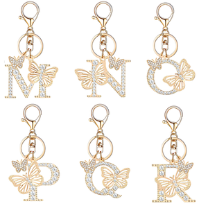 Llavero de Aleación de Zinc Chapado en Oro con Forma de Mariposa y Letra Inicial M, Impermeable, Ligero, para Mujeres y Niñas, con Cristales - Product Image 6