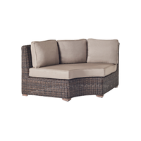 Canapé deux places en rotin tressé PE avec structure en aluminium pour extérieur, coussin en mousse à séchage rapide, design moderne, imperméable, pour hôtel, villa, cour.