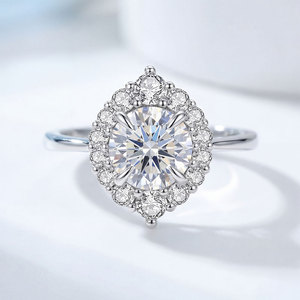 빈티지 플로럴 프롱 세팅 1캐럿 브릴리언트 컷 선버스트 헤일로 925 실버 모이사나이트 약혼 반지 - Product Image 2