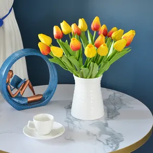 Venta al por mayor de tulipán artificial de material PU Flor de tulipán artificial diseño de moda tulipán PU artificial para la decoración