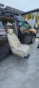 Asiento Giratorio Programable YLD para Personas con Discapacidad y Adultos Mayores, Apto para Furgonetas, Monovolúmenes y SUVs - Venta Directa de Fábrica - Product Image 4