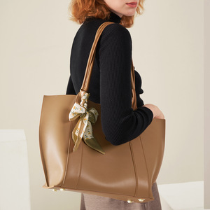Custom Logo Solid Color Large Capacity Genuine Leather Women's Tote <strong>Bags</strong> Magnetic Clasp Polyester Lining LOUIS LEVANE Daily Use - Product Image 2