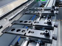 Presse plieuse électro-hydraulique de haute précision 110T 2500mm, machine de pliage CNC à entraînement synchronisé pour un pliage de précision