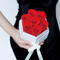 Rose éternelle P-2 dans une boîte à bijoux roses conservées durent plus d'un an véritable rose avec collier en forme de coeur pour elle