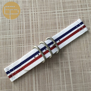 Encargo al por mayor precio bajo 16 18 20 22 24 26mm muchos colores 2 piezas Zulú de nylon de la raya reloj correa - Product Image 4
