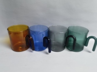 Article chaud tasse en verre à paroi unique avec poignée de couleur tasse en verre borosilicate