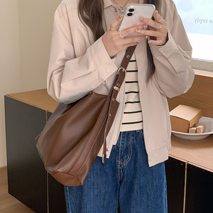 Bolso cruzado retro Merlad para mujer, tipo cubo, color marrón, resistente al agua, bolso de hombro para ir al trabajo, D9025 - Product Image 1