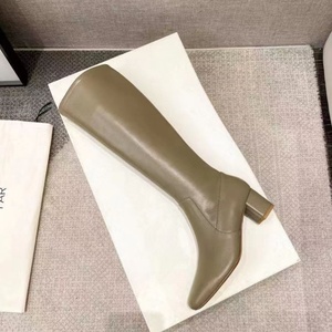 Nouvelles Bottes Longues Femme 2025 à Talon Carré et Moyen, Bout Rond, en Cuir de Haute Qualité, Imperméables pour l'Extérieur - Product Image 4