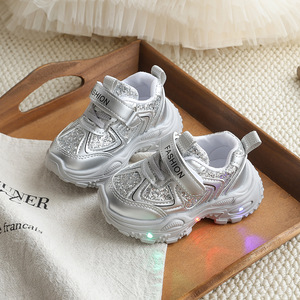 Baskets lumineuses en PU pour enfants, nouvelle collection automne, chaussures scintillantes pour filles, semelle souple, décontractées - Product Image 2