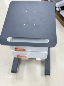 Chariot de beauté laser à quatre roues en métal, mobile, durable, personnalisable OEM pour salon et spa - Product Image 4