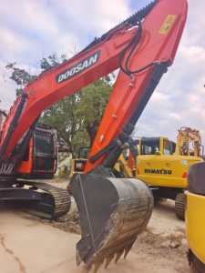 Excavadora Hidráulica de Orugas Usada Doosan DX225 Modelo 2018, Motor y Caja de Cambios Probados e Inspeccionados en China - Product Image 2