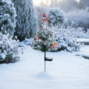 Adorno de Árbol de Navidad Solar - Luz Nocturna LED 3D, Luz Inductiva para Patio Exterior y Pasillos - Product Image 1