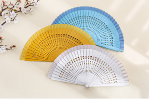 Abanico de mano plegable personalizado con impresión a medida, de tela, de madera, de bambú español pintado, para promoción, al por mayor - Product Image 3