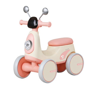 Trottinette à quatre roues pour enfants, draisienne, voiture jouet avec musique et lumières. Trottinette pour bébés garçons et filles, roller coaster. - Product Image 1