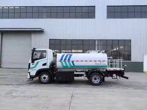 Pulvérisation de moteur de roue motrice 4x2 fabriquée en Chine Camion d'eau agricole Camion d'arrosage efficace - Product Image 4