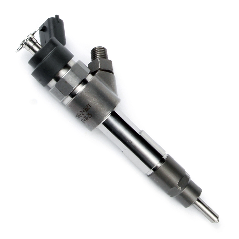 good price common rail assembly diesel fuel injector 0445120002  with nozzle DSLA136P804 injector 0 445 120 002 for Iveco