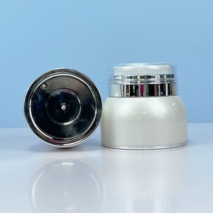China Supplier Cosmetic Packaging 30ml 50ml 100ml 120ml Vacuum <b>Pump</b> <b>Bottle</b> Pearl White PP Airless <b>Bottle</b> - Product Image 5
